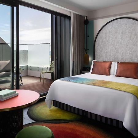 Hotel Qt Newcastle Exterior foto A room at the hotel