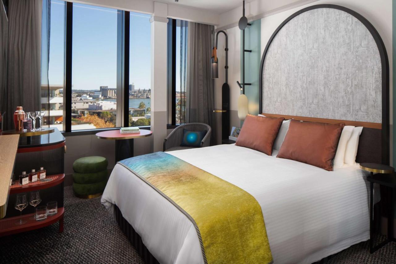Hotel Qt Newcastle Exterior foto A room at the hotel